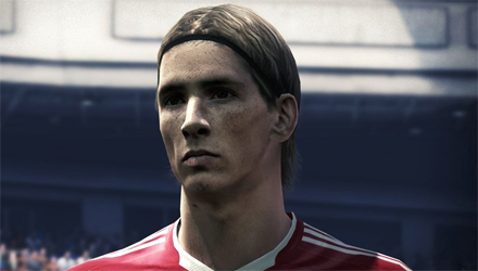 Fernando Torres con Lionel Messi sulla copertina di PES 2010