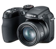 Fuji FinePix S1000fd, fotocamera compatta per tutta la famiglia