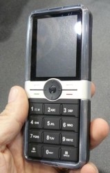 MSV presenta un prototipo di cellulare satellitare