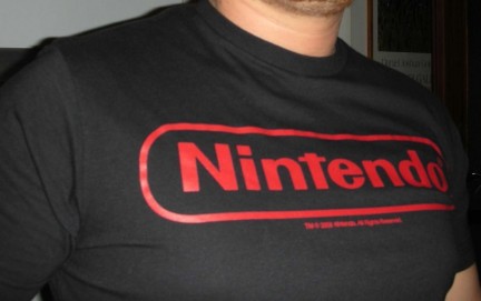 La maglia ufficiale Nintendo in vendita da Pull & Bear