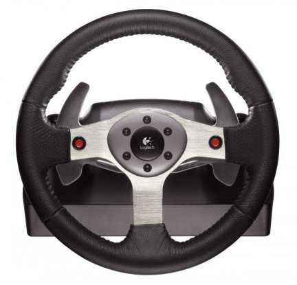Volante Logitech G25: la recensione