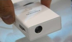 Foxconn PD-W1001, mini-proiettore tascabile