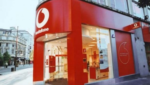 Vodafone: da venerdì l'iPhone 3G nei negozi