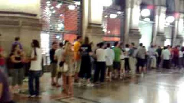 Il giorno di iPhone 3G: i vostri reportage