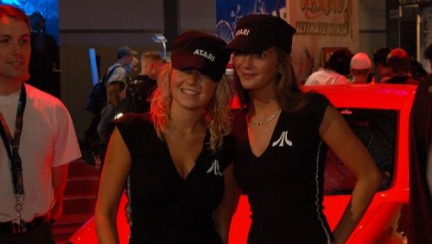 [GC 09] Le “Booth Babes” (ragazze immagine) in video