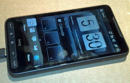 Immagini e specifiche dell'HTC Leo