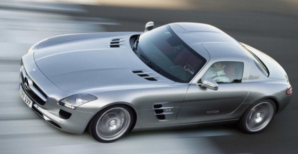 Gran Turismo 5: due video per la nuova Mercedes SLS AMG