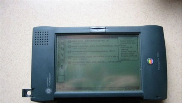 La pubblicità del Newton, il primo Tablet Apple