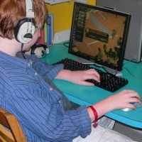 Usava Facebook per adescare le proprie vittime, condannato a 15 anni