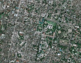 Quella barca abbandonata è illegale, lo dice Google Earth