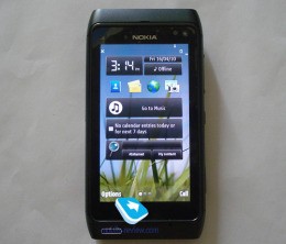 Nokia N8: nemmeno Symbian ^3 mette al riparo dalle prime critiche