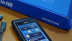 Nokia N8 da 32 GB e con batteria removibile?