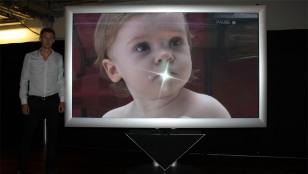 Stanchi del vostro ridicolo 32 pollici? Ecco il BeoVision 4-103!