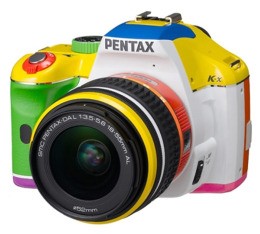 Arriva la coloratissima Pentax K-x DSLR Rainbow Colors Limited Edition