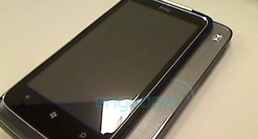 Windows Phone 7 fa capolino