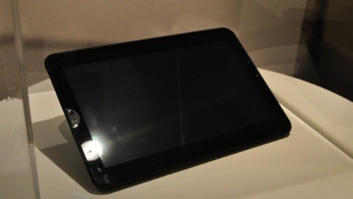 Toshiba mostra il tablet con Windows 7