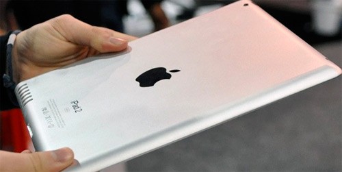 L'Apple iPad 2 arriva anche con Tim e 3 Italia