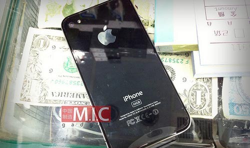 Da Foxconn un iPhone 4 con 64GB di memoria