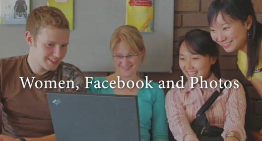 La donna su Facebook è una fotografia