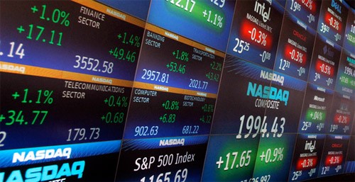 Apple ridimensionata al NASDAQ, sale Microsoft