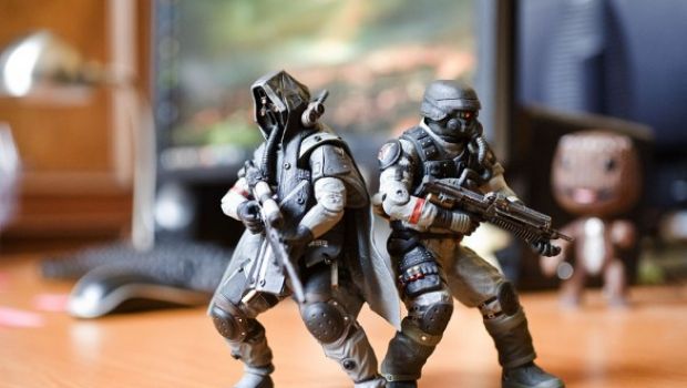 Killzone Series 1: gli Helghast invadono anche le nostre scrivanie