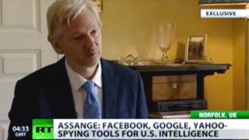 Julian Assange: Facebook e Google ci spiano