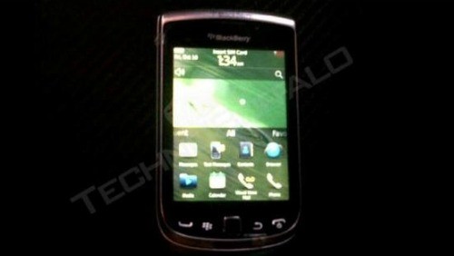 RIM BlackBerry Torch 2: nuove immagini e dettagli