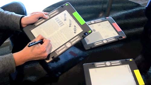 Un eBook reader con doppio schermo simile al Microsoft Courier