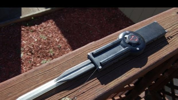 La lama nascosta di Assassin's Creed fatta in casa