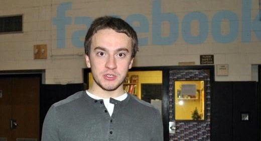 GeoHot assunto in Facebook