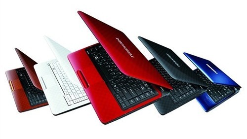 Nuovi laptop Toshiba Satellite con processori Intel e APU AMD