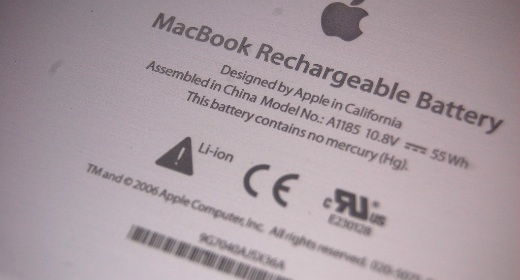 MacBook, batteria a rischio hack