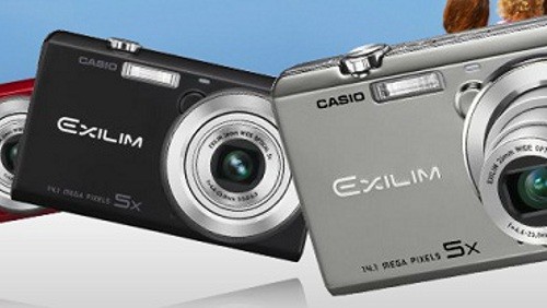 Casio presenta Exilim EX-ZS15, fotocamera con schermo touch