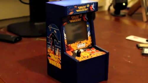 Mini Space Invaders per giocare sulla scrivania