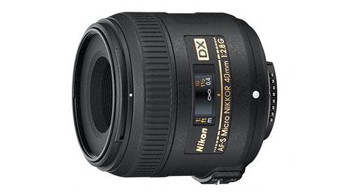 Nikon, un nuovo obiettivo macro economico