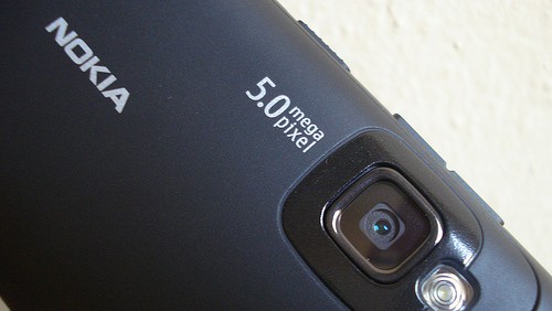 Nokia di nuovo in perdita, ma con strategie chiare