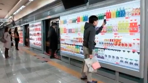 Smartphone e codici QR per la spesa del futuro