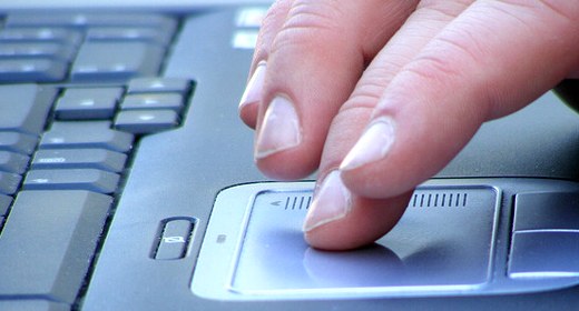 Censis: un italiano su due è online