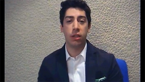 Renzo Bossi spiega il Web ed è già cult