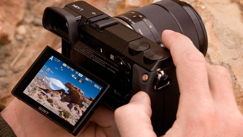 Sony svela le fotocamere A77, A65, NEX-7 e NEX-5N