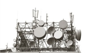 Si infiamma l'asta per le frequenze della telefonia mobile