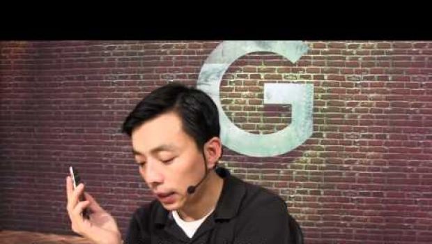 Un finto iPhone 5 in vetro ed alluminio