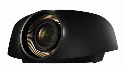 Sony: nuovo videoproiettore 4k e prezzo per il visore 3D