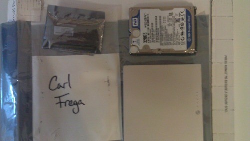 MacBook Pro 3G venduto online, Apple restituisce i componenti