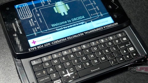 Motorola Droid 4, prime immagini e specifiche