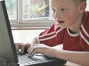 Internet e minori: per il Moige genitori poco attenti