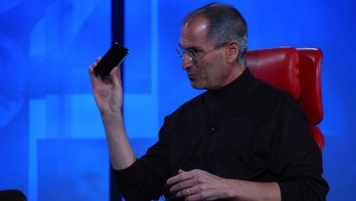 La vera storia del maglione nero di Steve Jobs