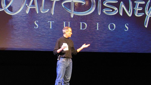 Steve Jobs ricordato da Hollywood su Twitter