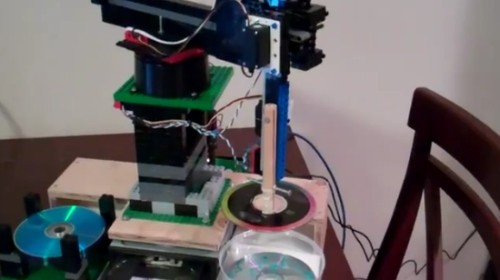 CD Duplicator: masterizzatore robot con i Lego