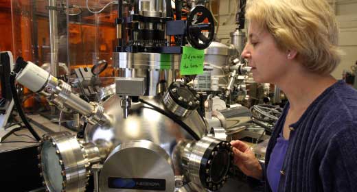 Computer ottici: il MIT crea un diodo per la luce